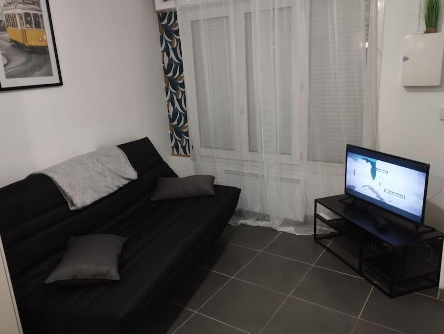Studio Equipe Proche Aeroport Paris Cdg Apartment Vemars Ngoại thất bức ảnh